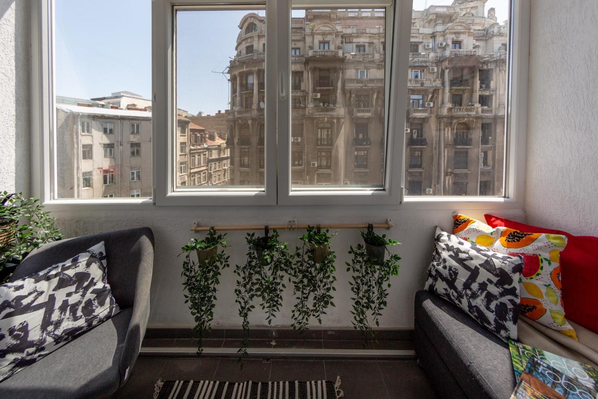 Modern 1Br Apt In The Old Town: The Perfect Choice Бухарест Экстерьер фото