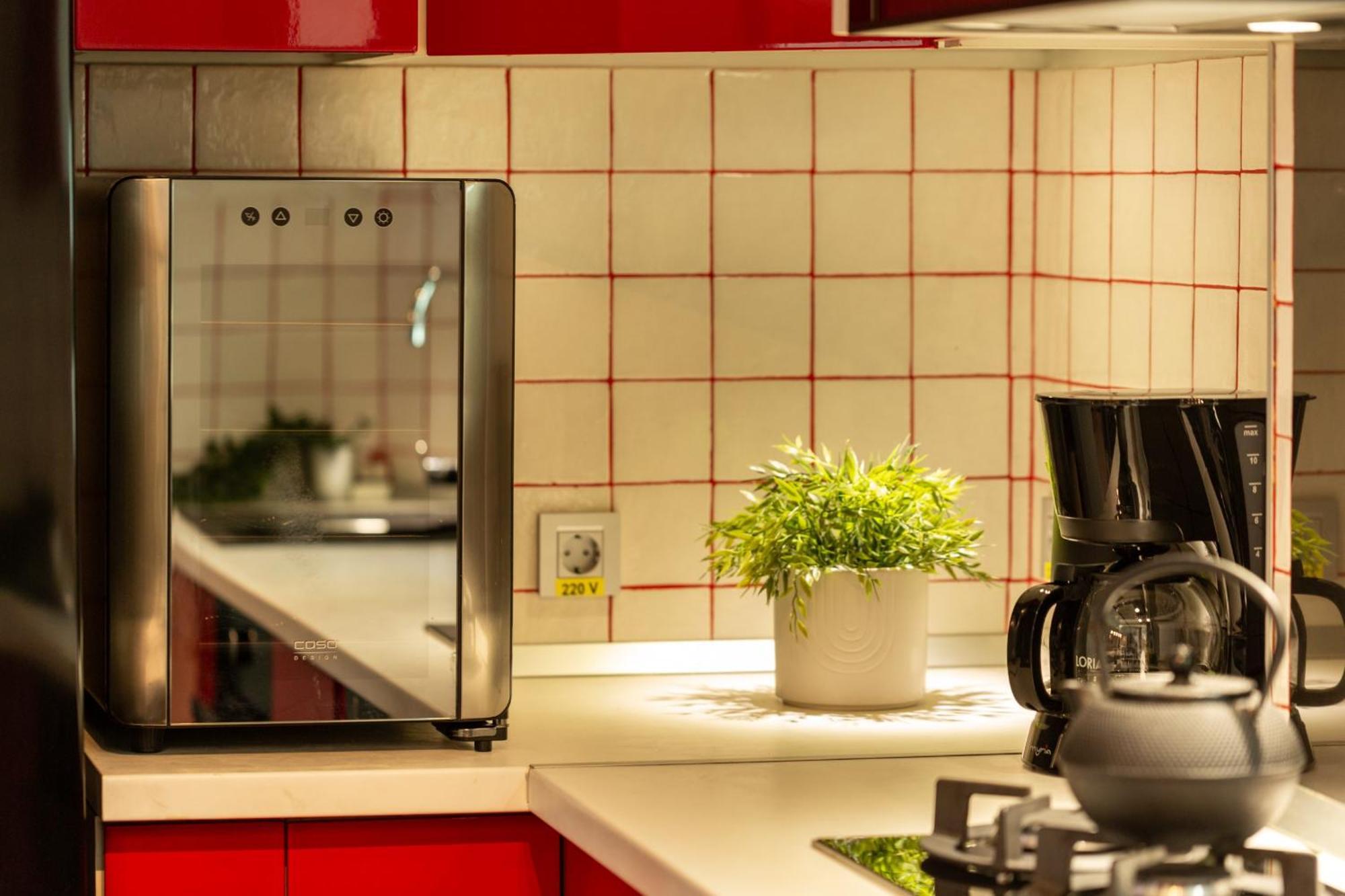 Modern 1Br Apt In The Old Town: The Perfect Choice Бухарест Экстерьер фото
