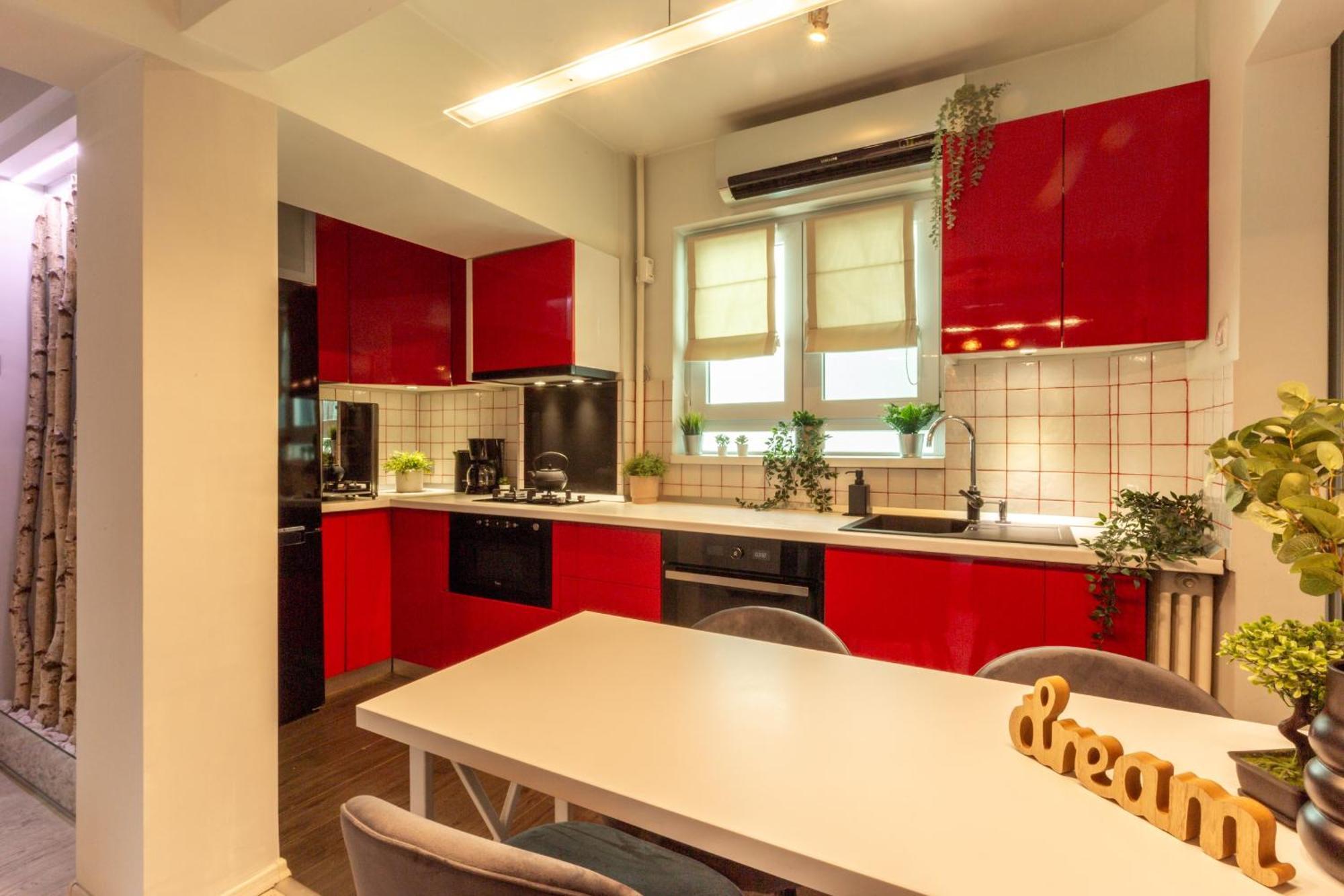 Modern 1Br Apt In The Old Town: The Perfect Choice Бухарест Экстерьер фото