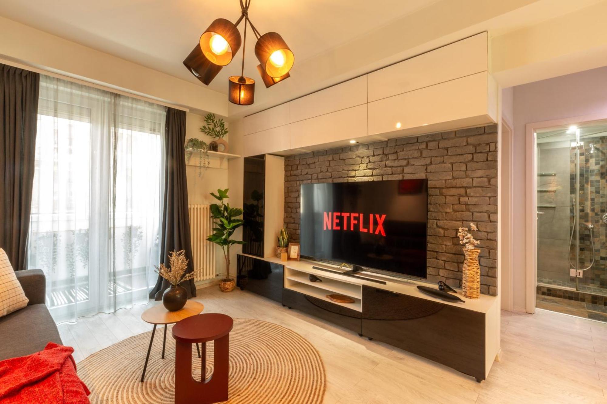 Modern 1Br Apt In The Old Town: The Perfect Choice Бухарест Экстерьер фото